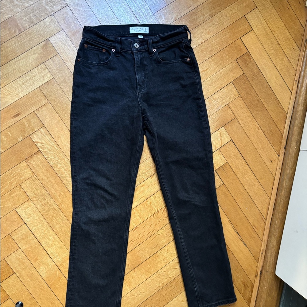 Abercrombie & Fitch Black Mid-Rise '90s Straight Jeans